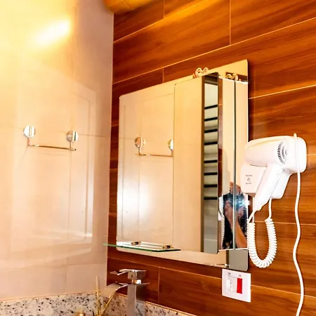 Chale Canto Do Galo 2 - Hidro Da Jacuzzi, Lareira Ecologica, Cozinha Completa, Wi-Fi 80Mbps, Proximo A Comercio Local E Relaxando Ao Som Do Riacho Goncalves Exterior photo