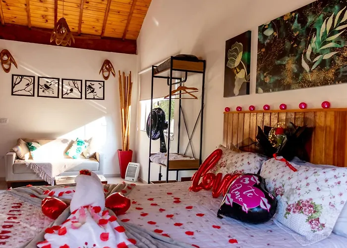 Chale Canto Do Galo 2 - Hidro Da Jacuzzi, Lareira Ecologica, Cozinha Completa, Wi-Fi 80Mbps, Proximo A Comercio Local E Relaxando Ao Som Do Riacho