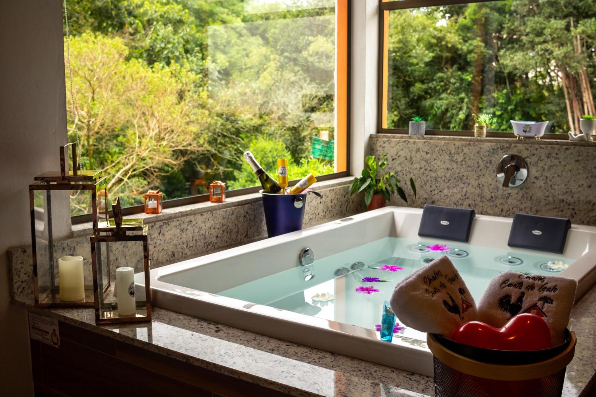 Holiday home Chale Canto Do Galo 2 - Hidro Da Jacuzzi, Lareira Ecologica, Cozinha Completa, Wi-fi 80mbps, Proximo A Comercio Local E Relaxando Ao Som Do Riacho Goncalves